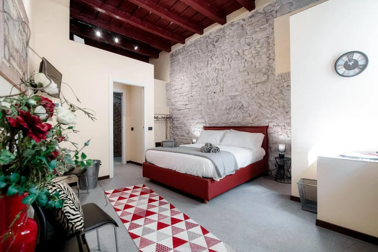 Penzion Historical Suites - The House Of Travelers Como Itálie