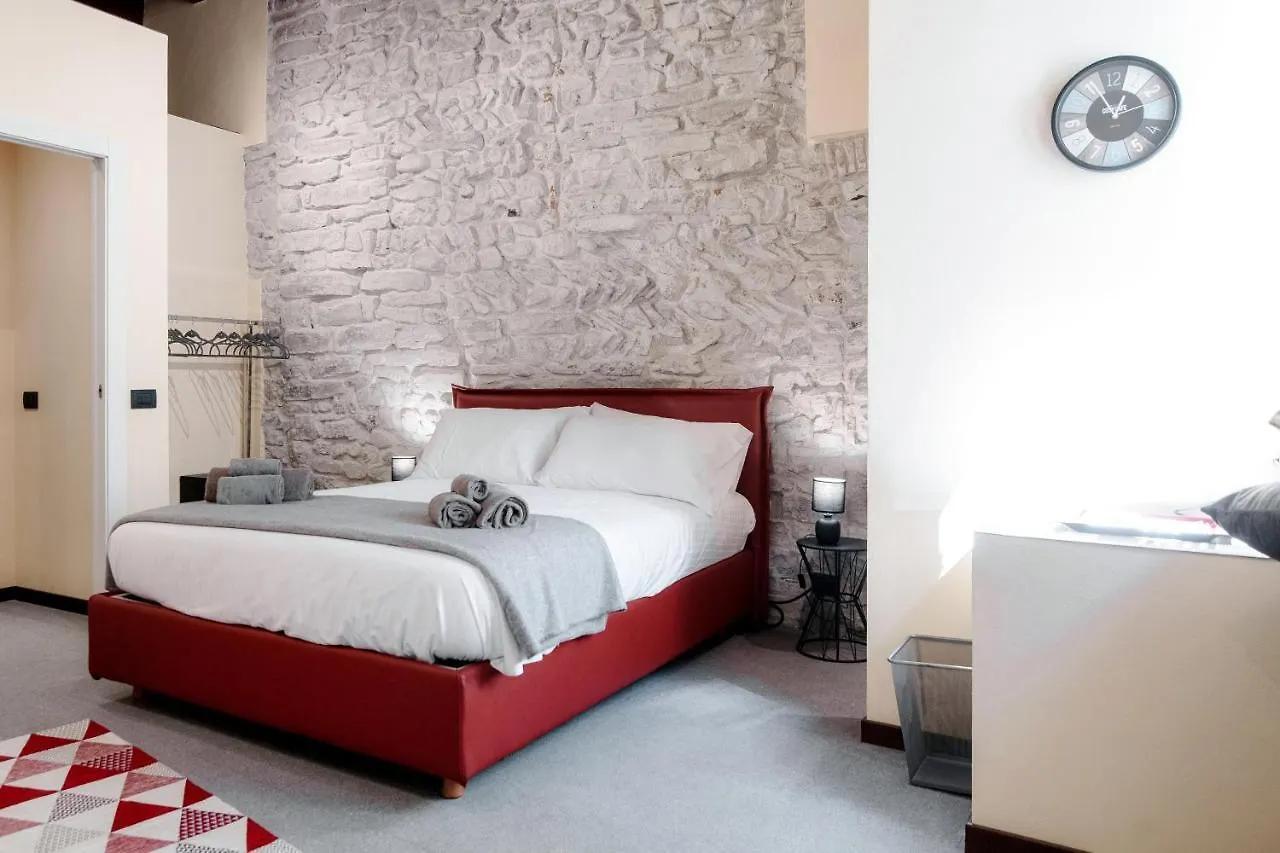Historical Suites - The House Of Travelers Como
