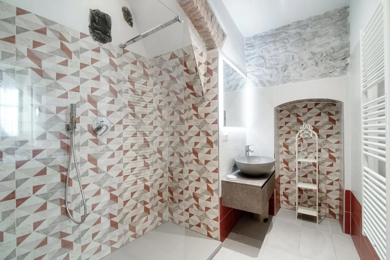 Historical Suites - The House Of Travelers Como 0*,