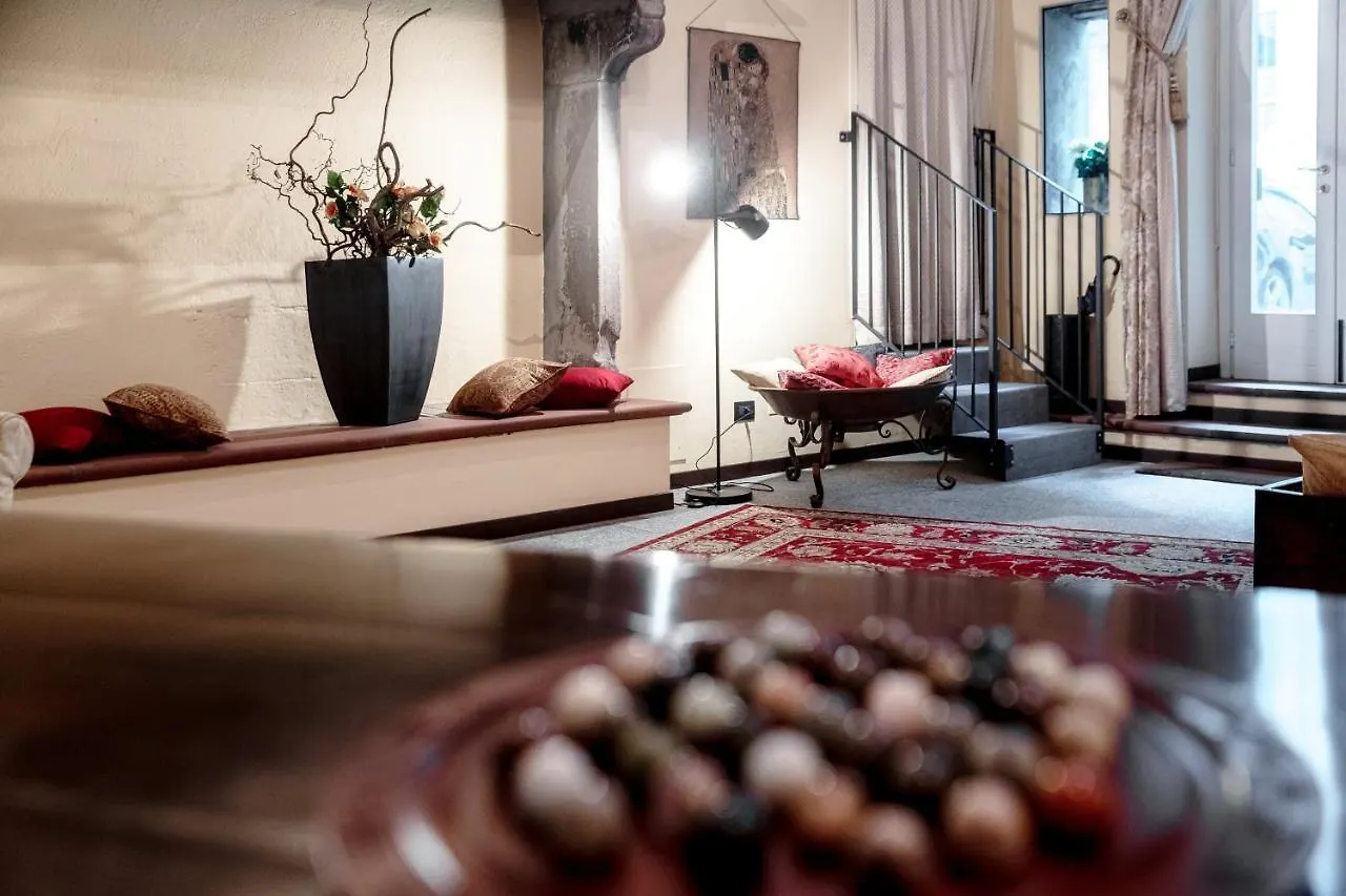 Historical Suites - The House Of Travelers Como 0*,  Italy