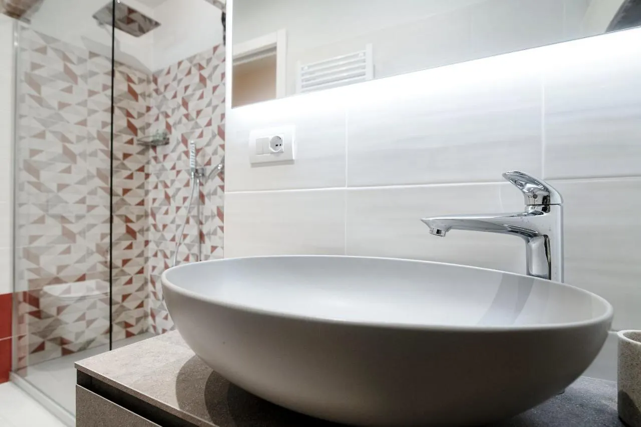 Historical Suites - The House Of Travelers Côme Italia