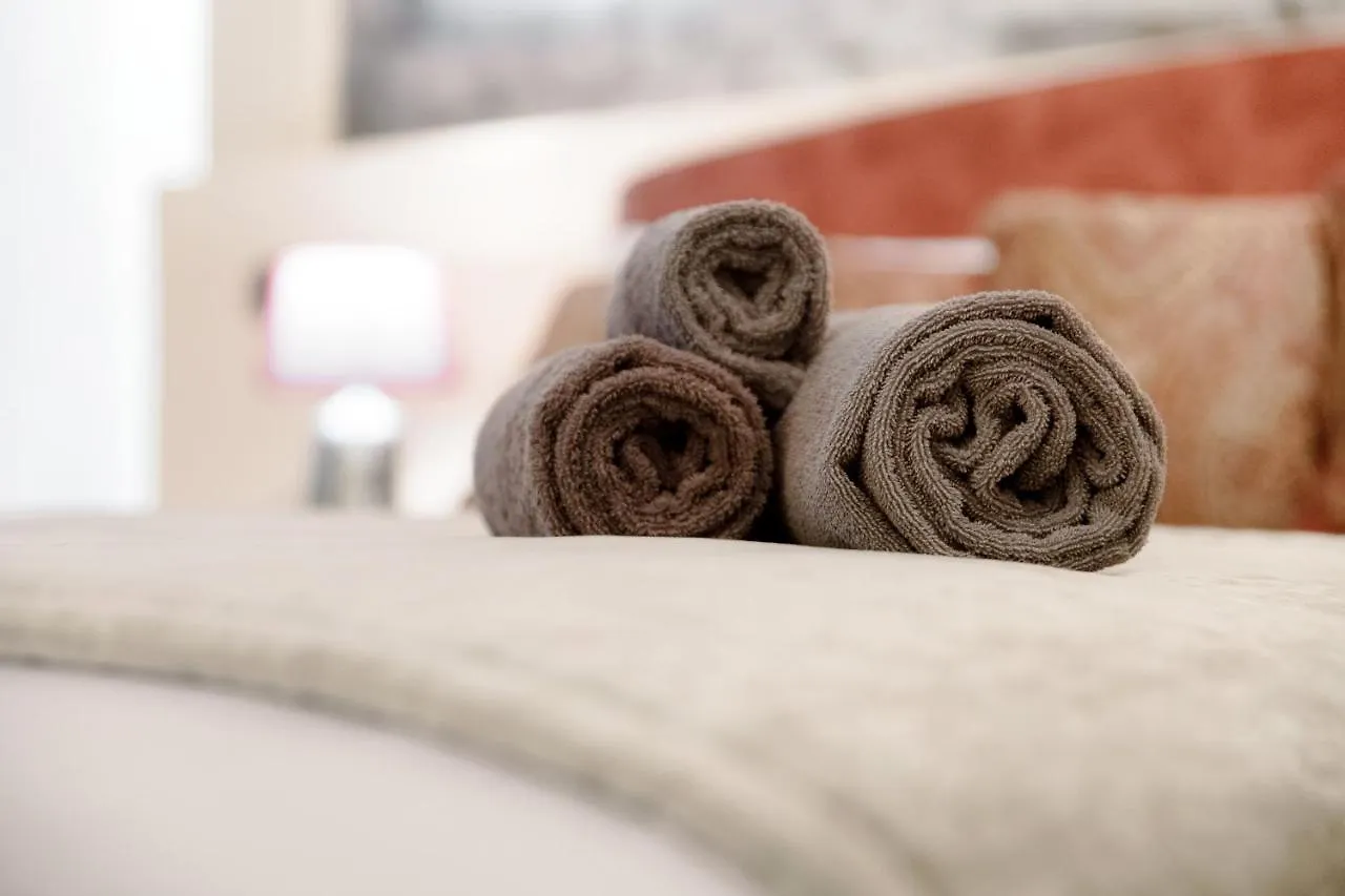 Historical Suites - The House Of Travelers Côme