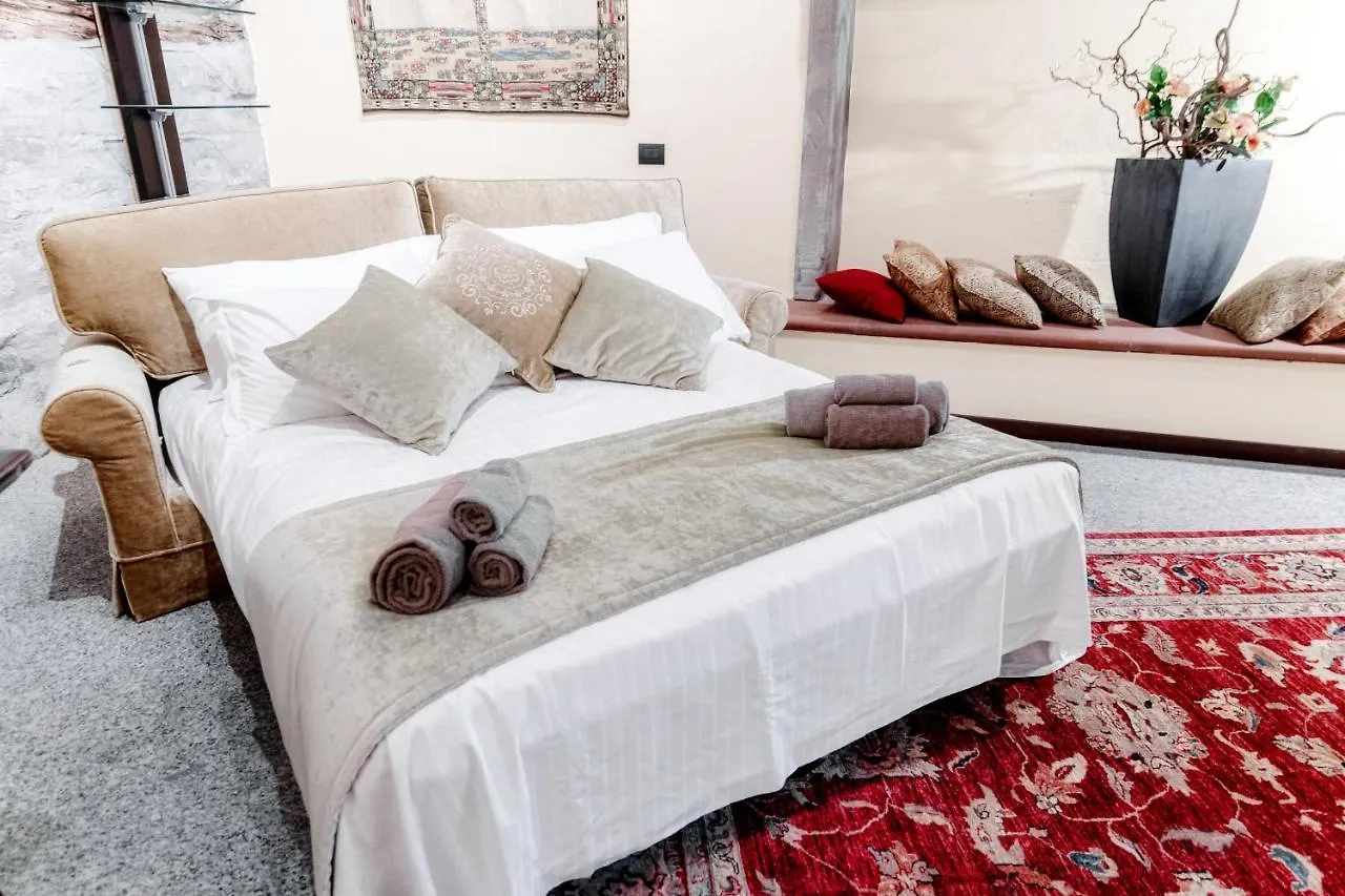 Historical Suites - The House Of Travelers Côme