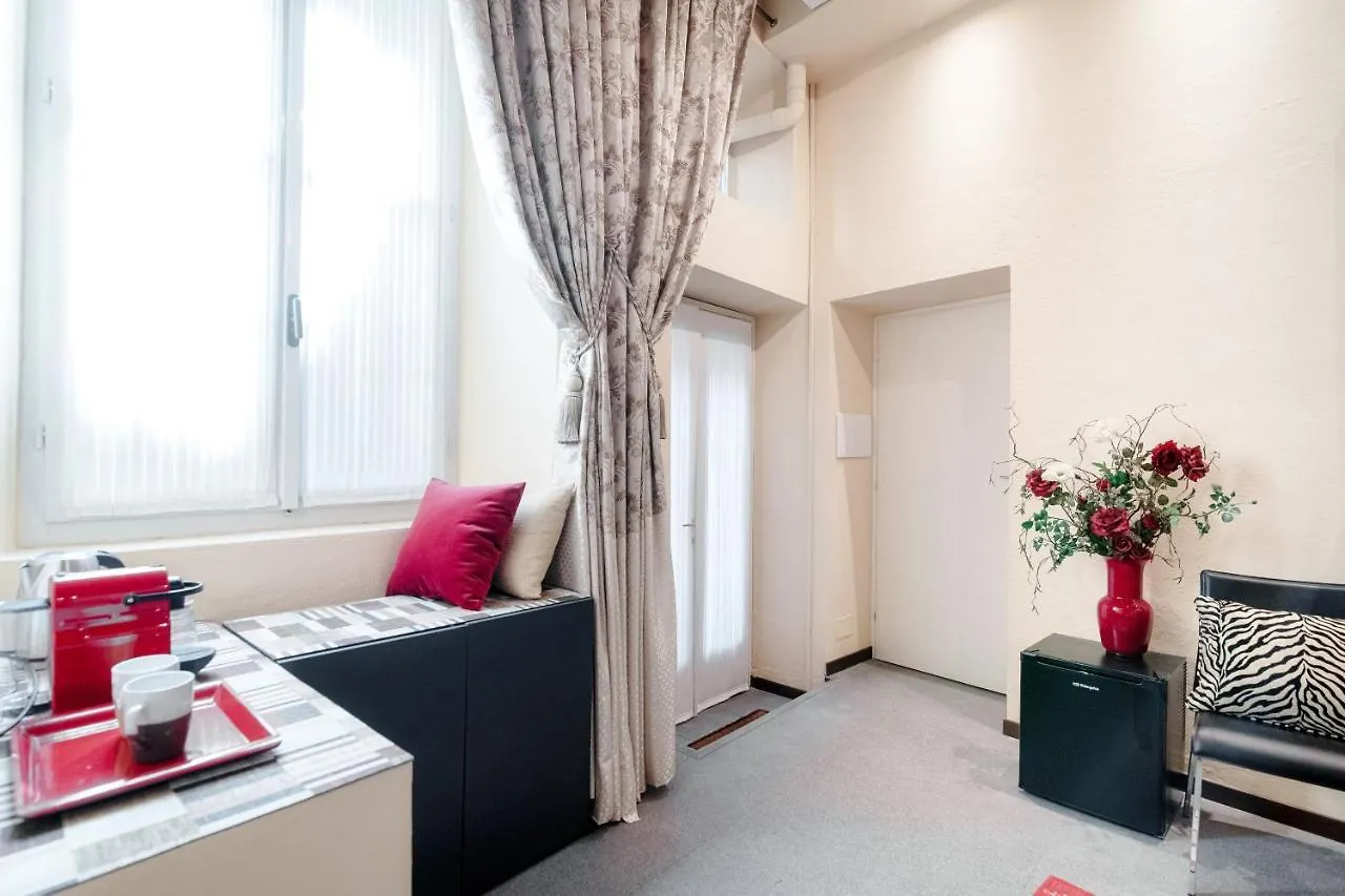 Historical Suites - The House Of Travelers Côme Affittacamere