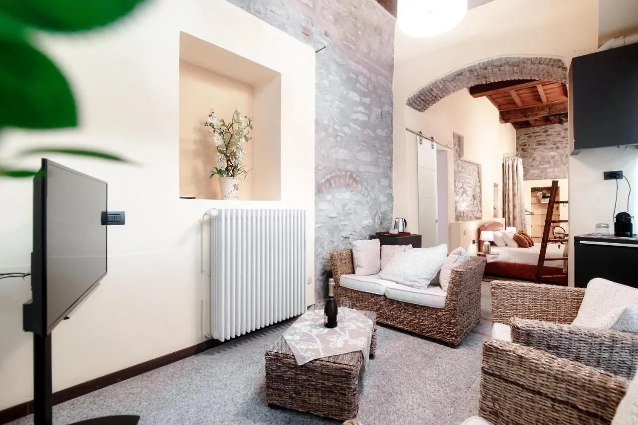 Historical Suites - The House Of Travelers Côme Italia
