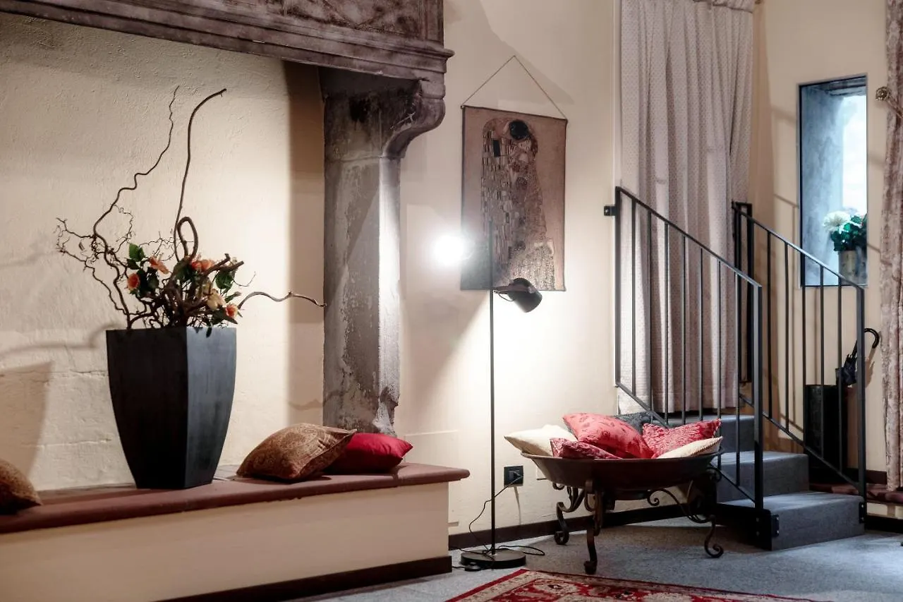 Historical Suites - The House Of Travelers Côme Italia