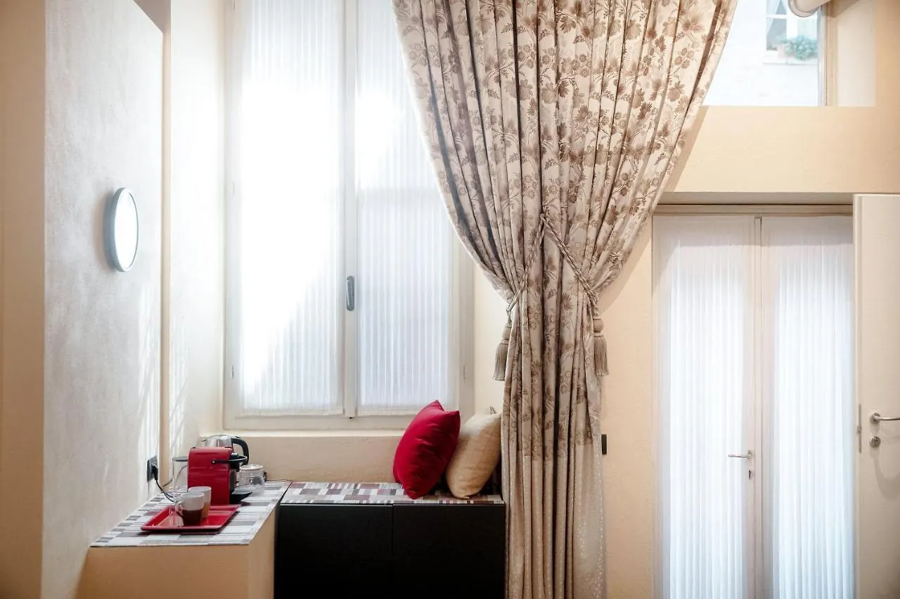 Historical Suites - The House Of Travelers Côme