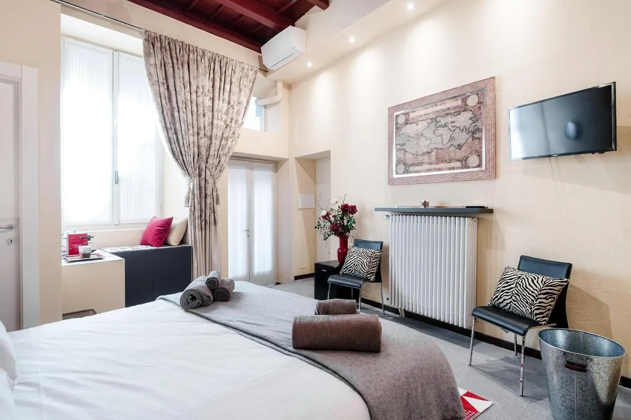 Historical Suites - The House Of Travelers Côme Affittacamere